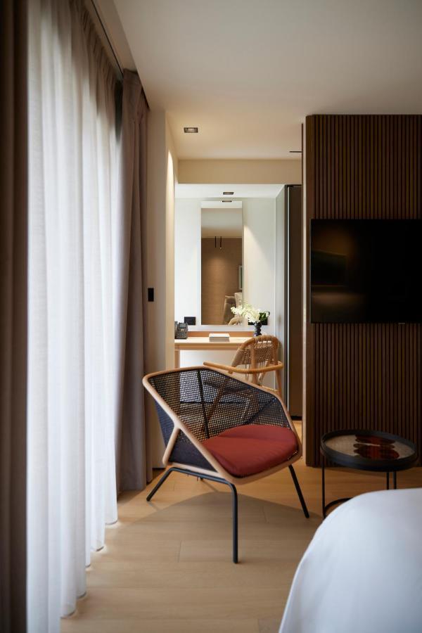 Dusit Suites Hotel Athens Exterior photo