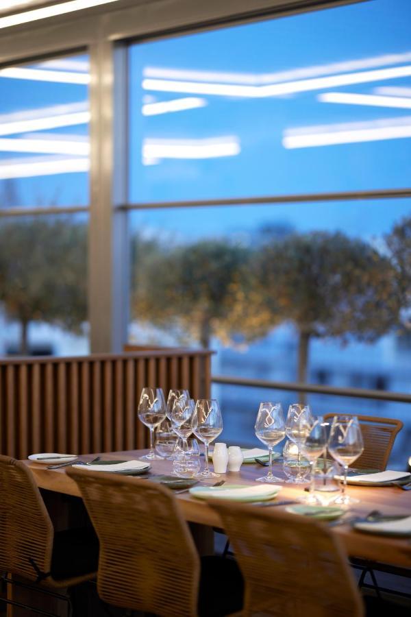Dusit Suites Hotel Athens Exterior photo