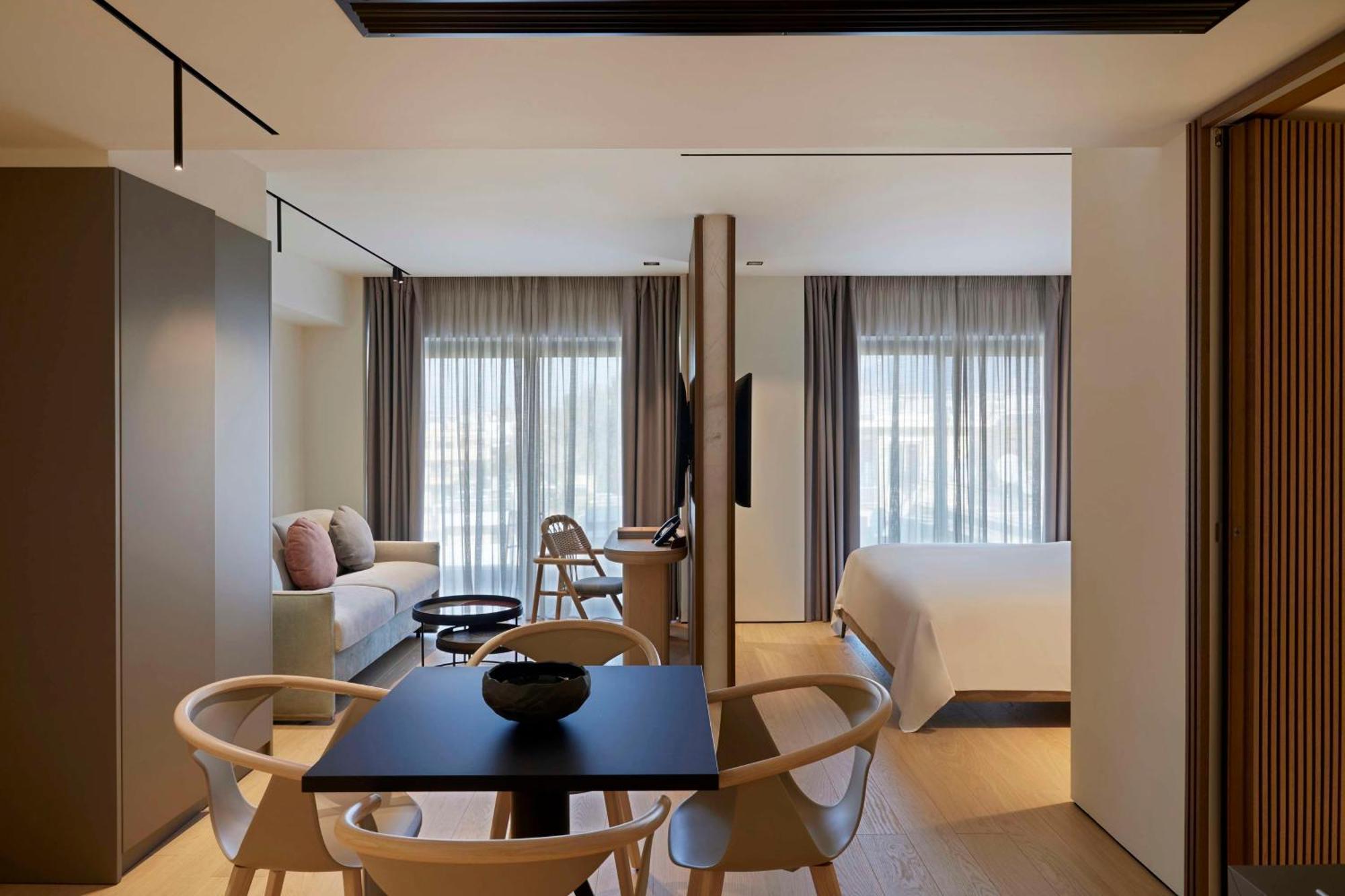 Dusit Suites Hotel Athens Exterior photo