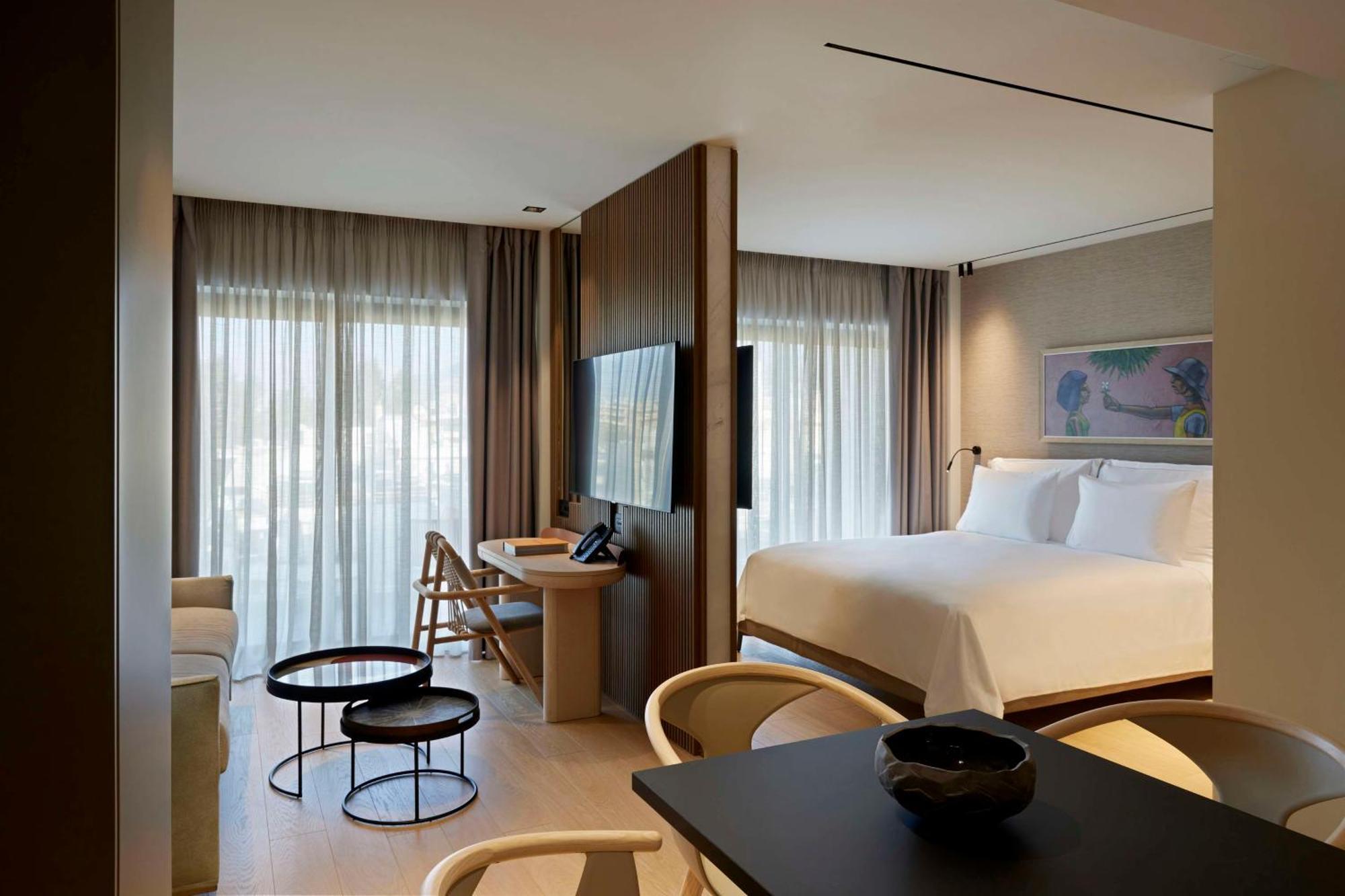 Dusit Suites Hotel Athens Exterior photo